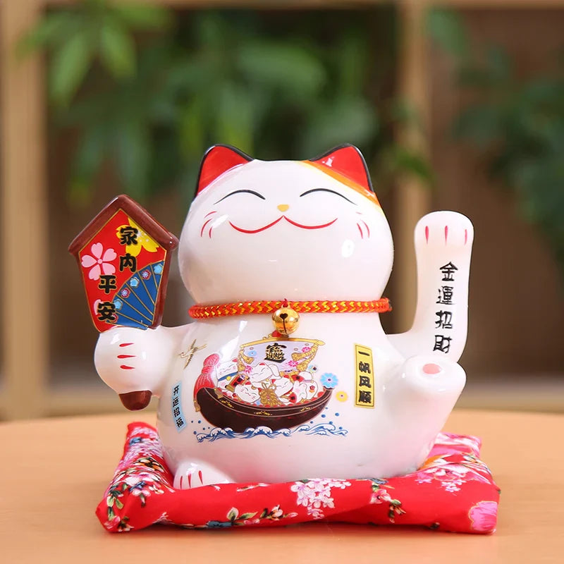 Maneki Neko con un Barco